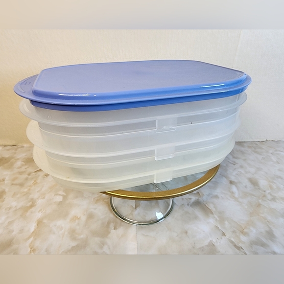 Tupperware Deli Container - Picture 1 of 1